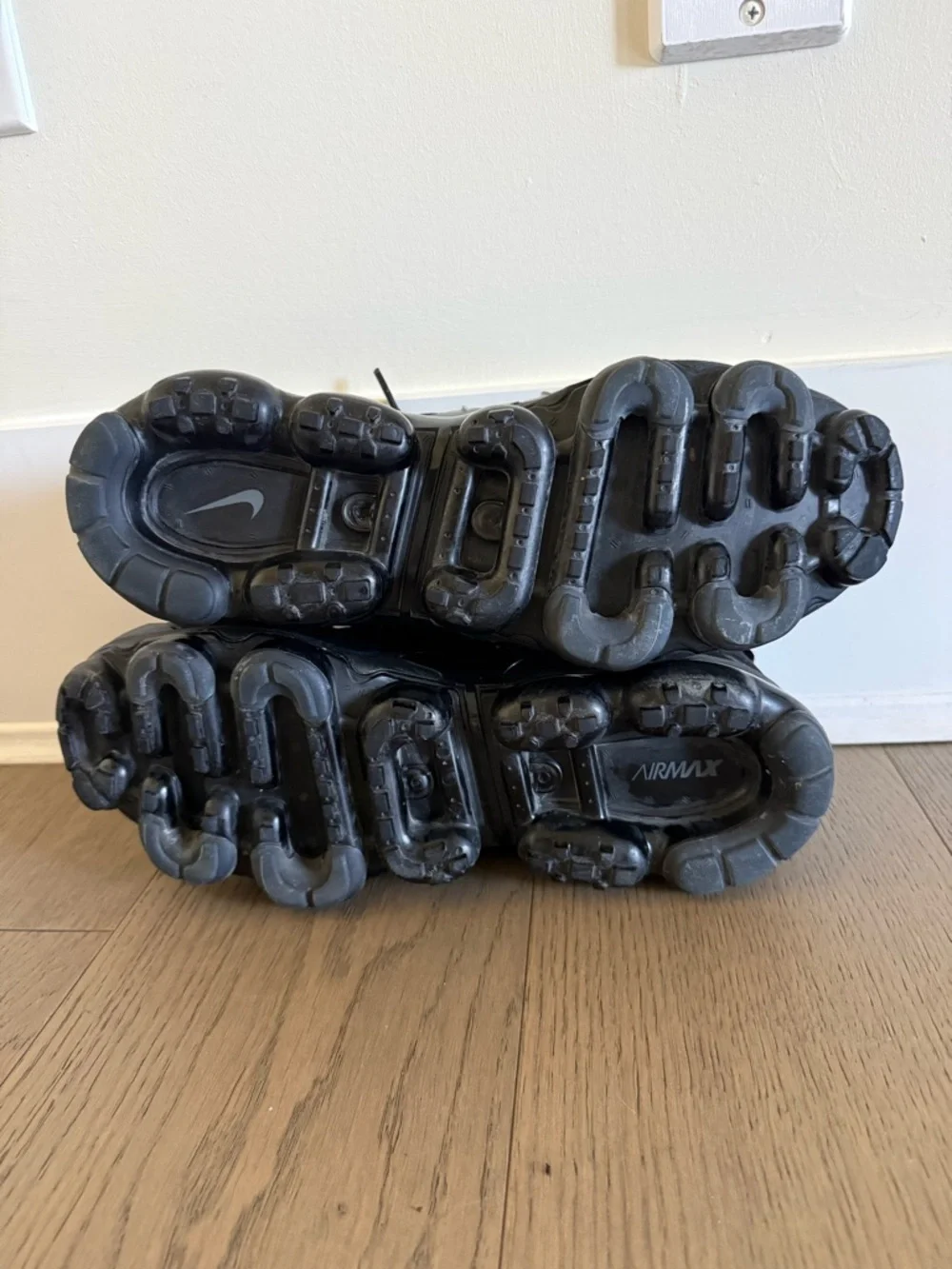 Nike Men’s Triple Black VaporMax-Style Cushioned Sneakers - Picture 6 of 9
